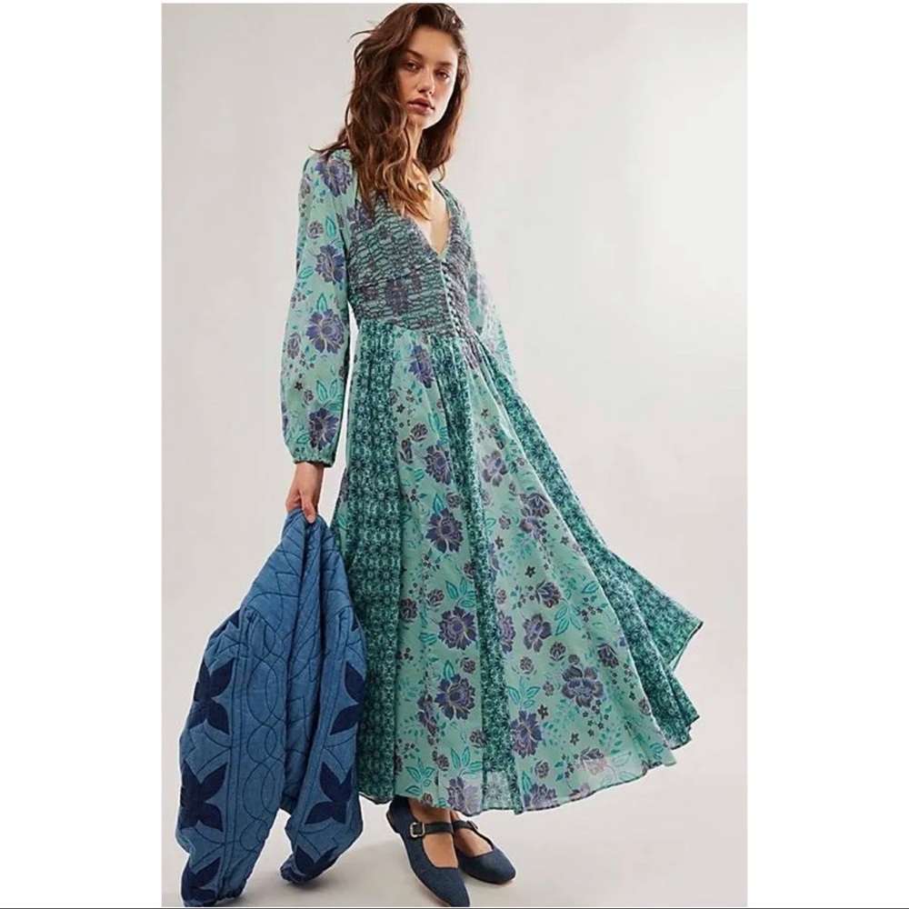 Free People A New Way Maxi
Dress
Size Small